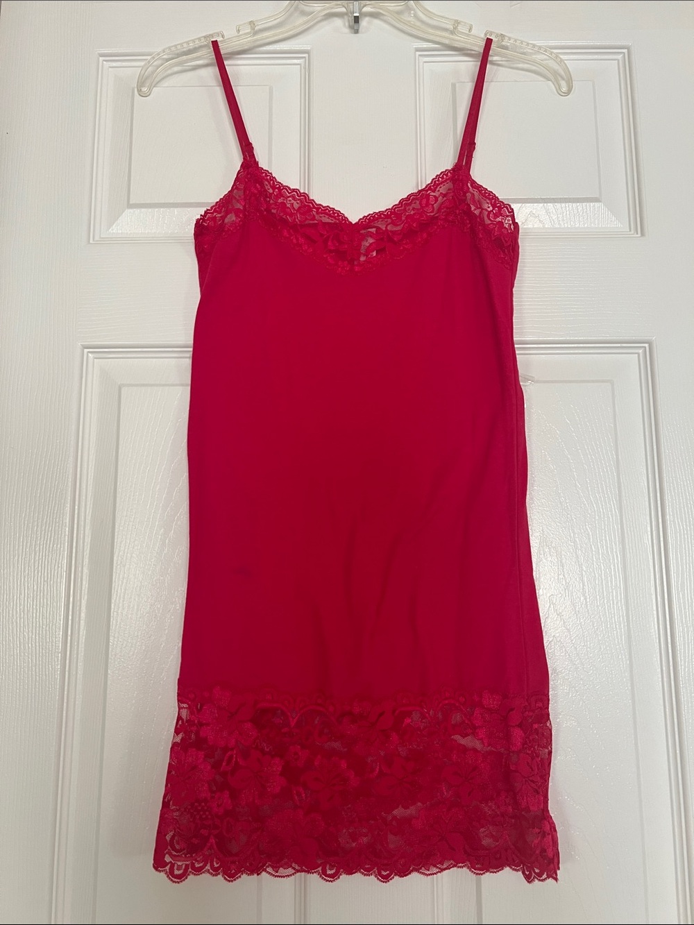 Active Basic Vibrant Red Lace Trim Slip Camisole Adjustable Straps For Layering